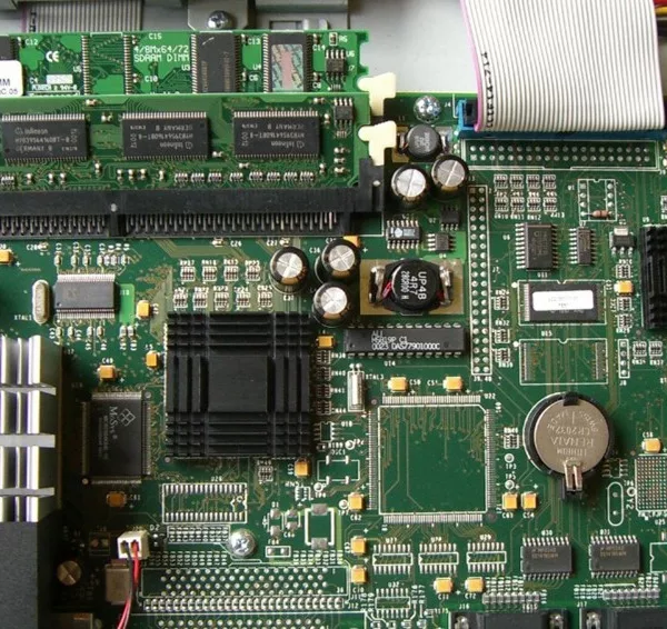 Příklad použití výrobku NICRO 935 při čištění elektroniky desky plošných spojů